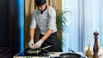 Se ofrece un desayuno bufé (8500 KZT por persona)