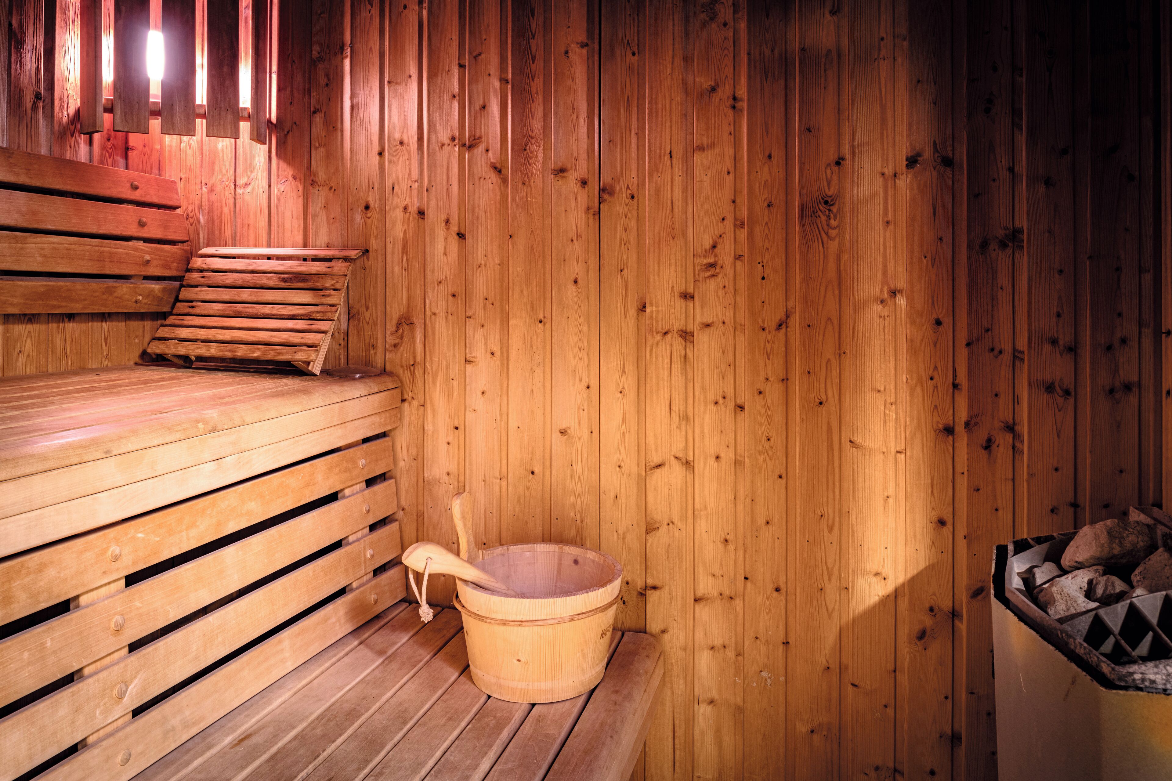 couples treatment room(s), sauna, steam room, turkish bath/hammam