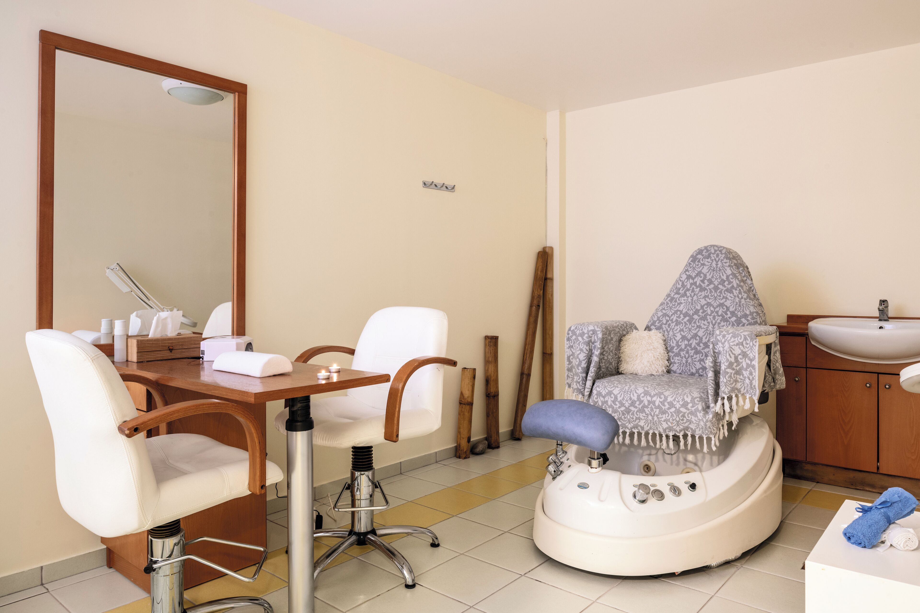 Parihoitohuone(ita), sauna, höyrysauna, turkkilainen sauna