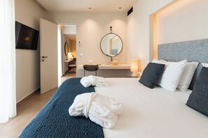 Suite | Egyptian cotton sheets, premium bedding, in-room safe, desk