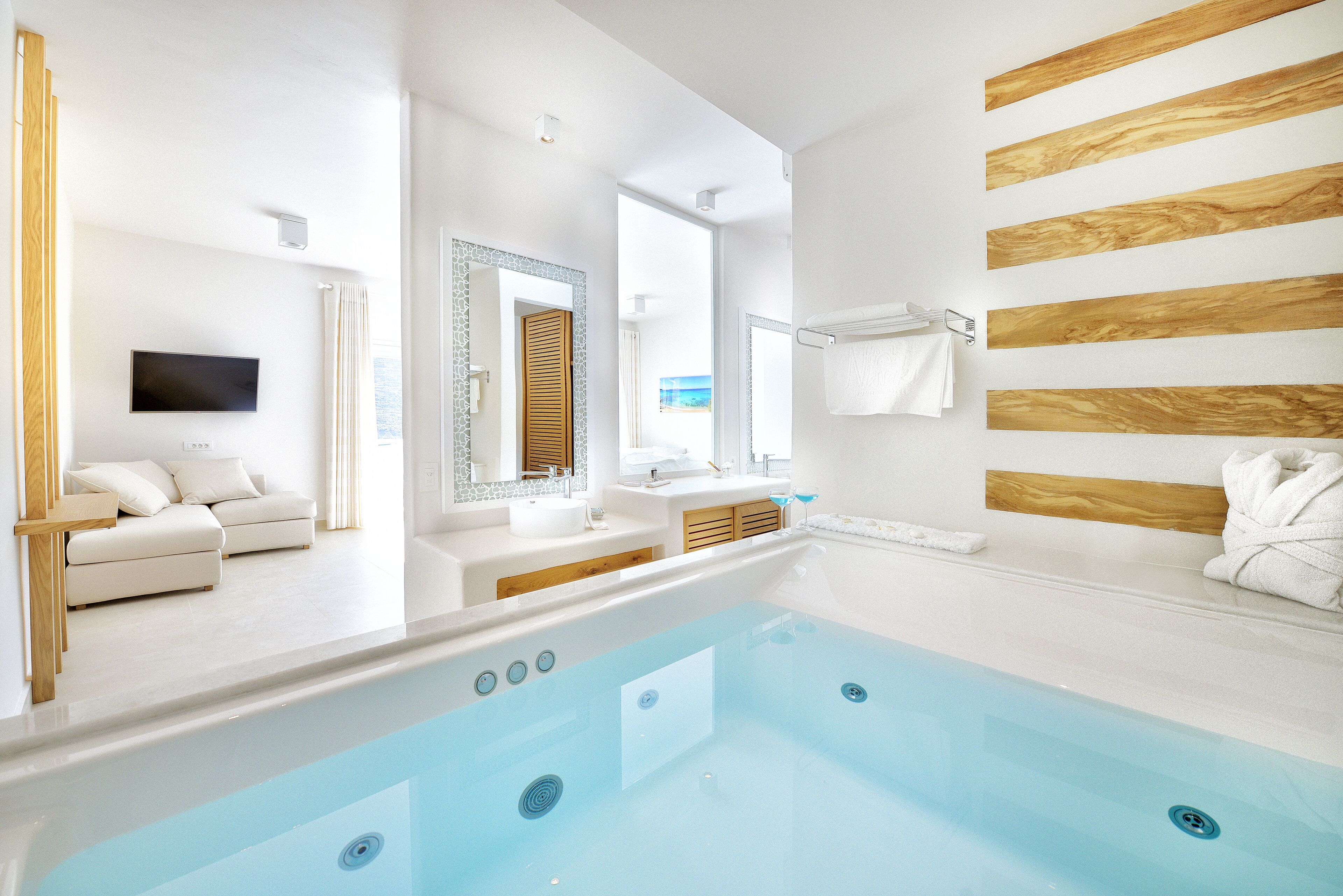 Nissaki VIP Suite with Indoor and Outdoor Hot Tub, Sea View | Bathroom | Designer toiletries, hair dryer, bathrobes, slippers