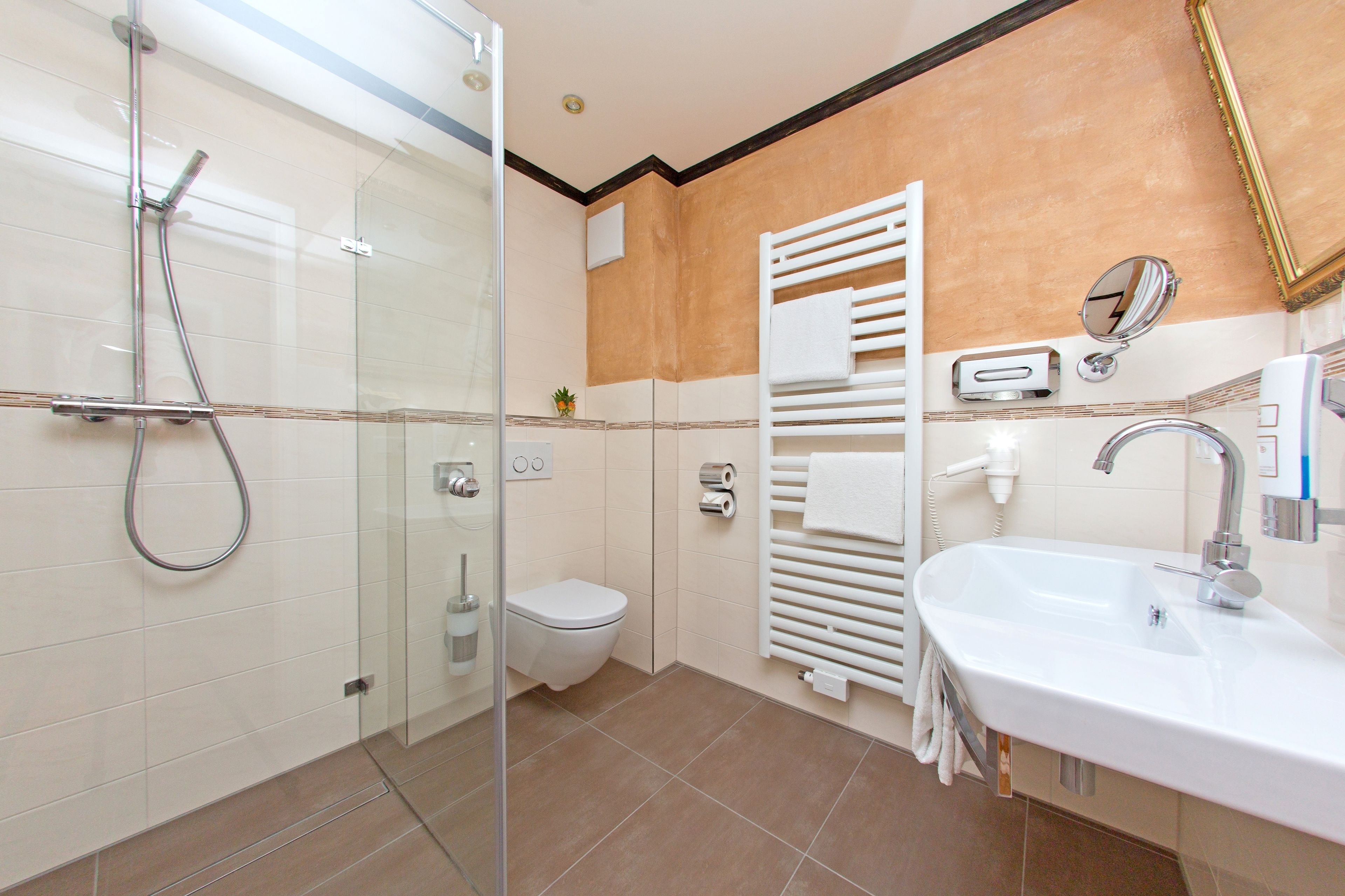 superior double room, 1 double bed | bathroom | shower, hair dryer, bathrobes, towels