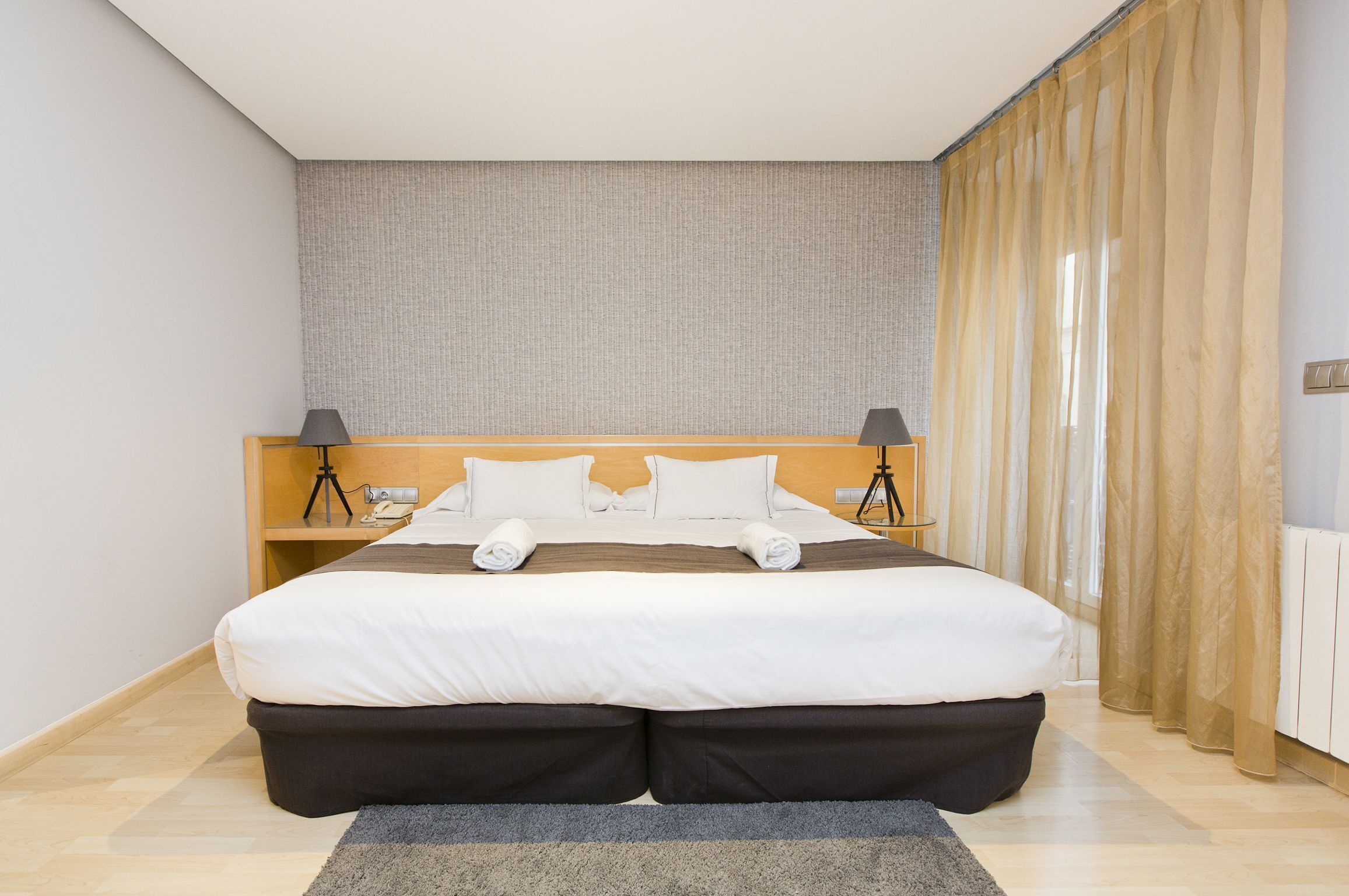 In-room safe, desk, soundproofing, iron/ironing board