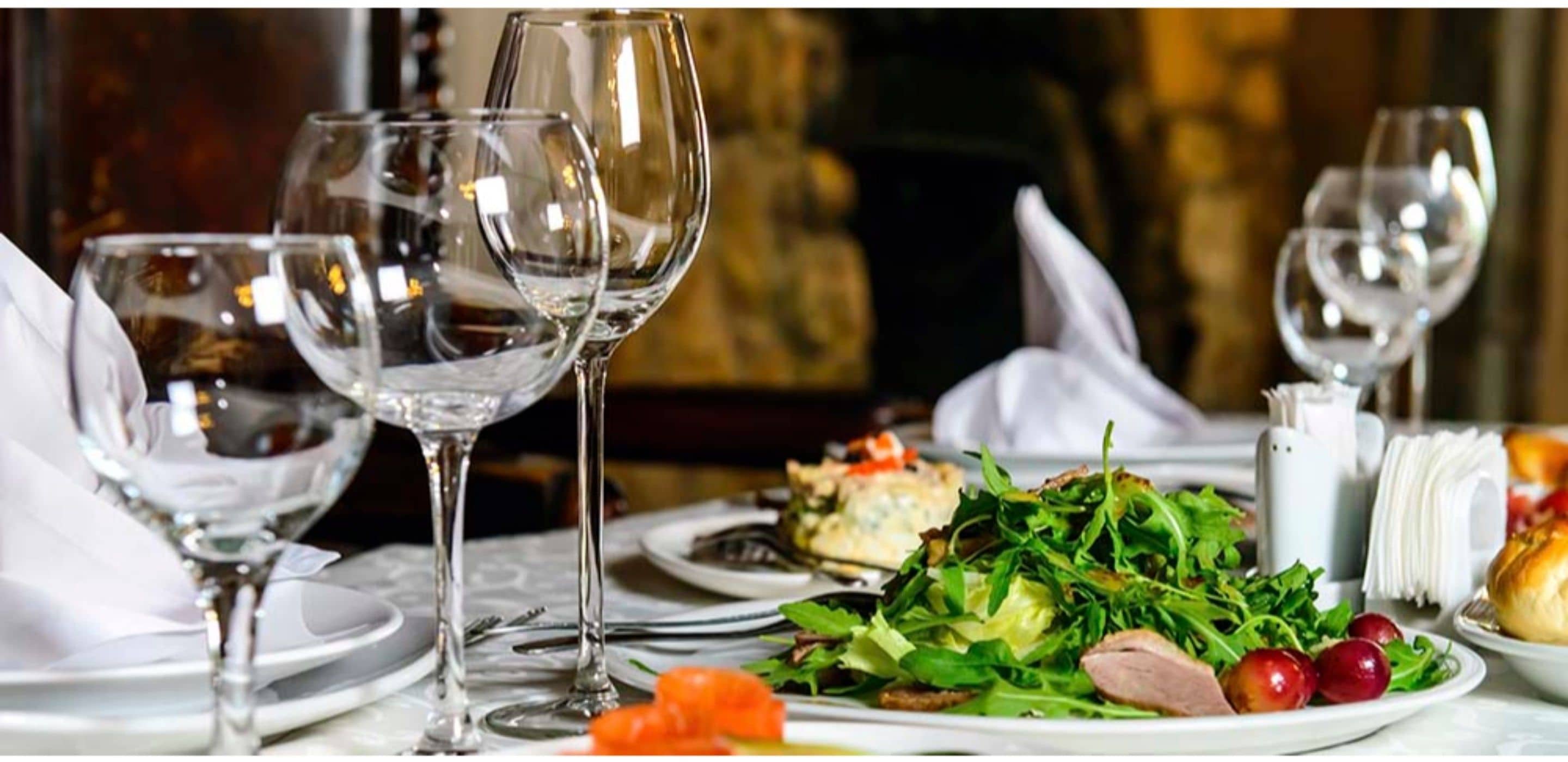 3 restaurants; breakfast, lunch, dinner and brunch served 