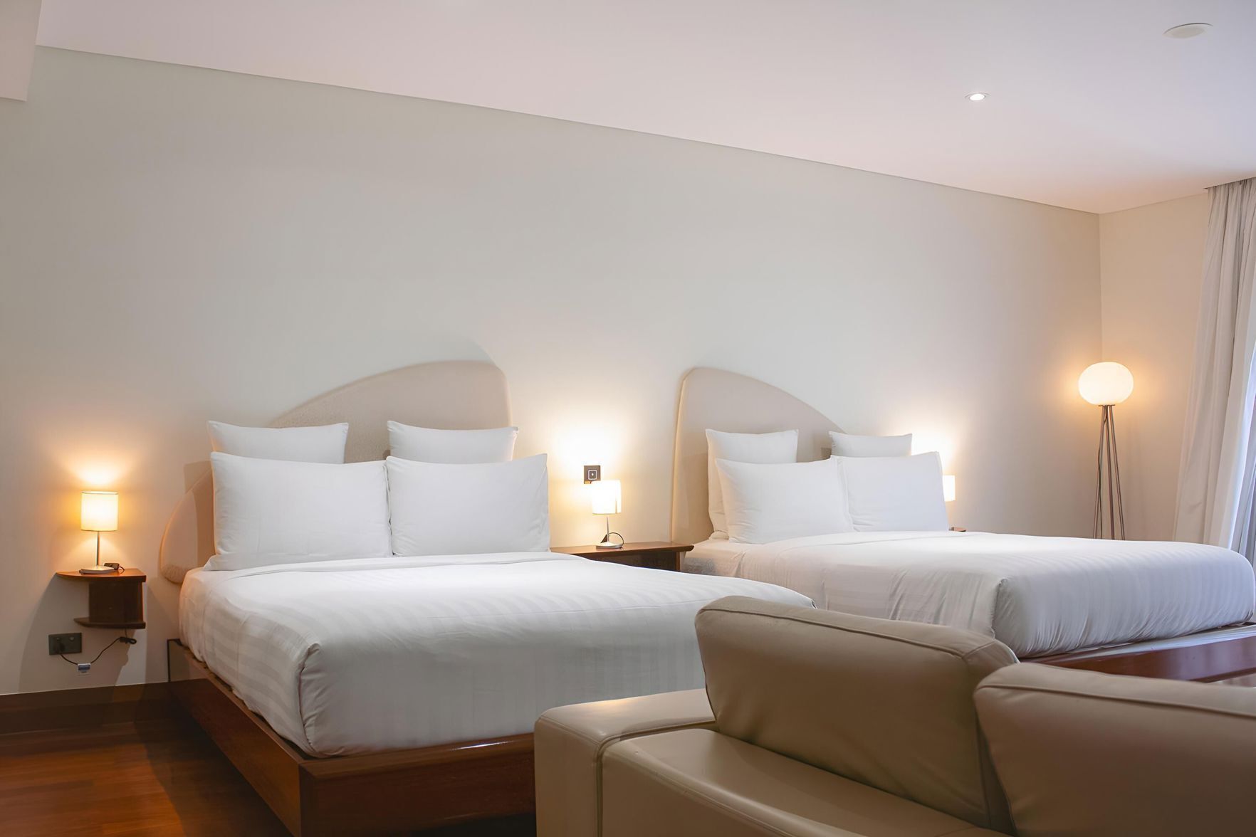 Premium bedding, down duvets, in-room safe, desk