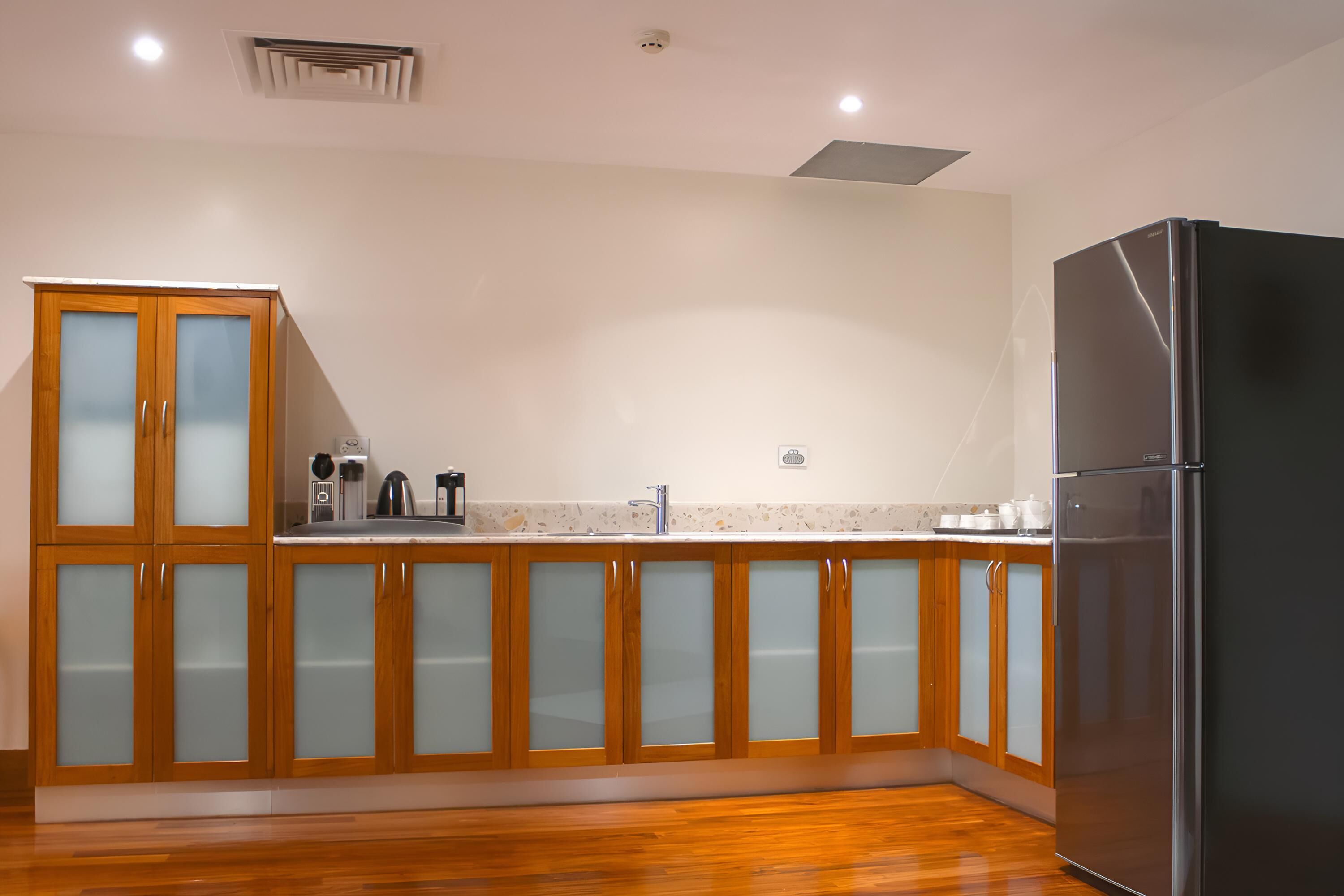 presidential suite | premium bedding, down duvets, in-room safe, desk