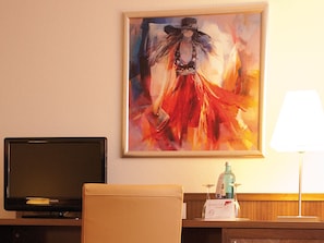 Minibar, in-room safe, desk, laptop workspace
