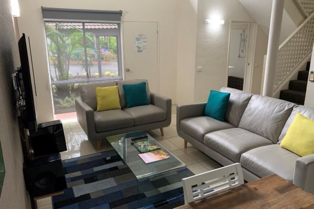 Living area | Flat-screen TV