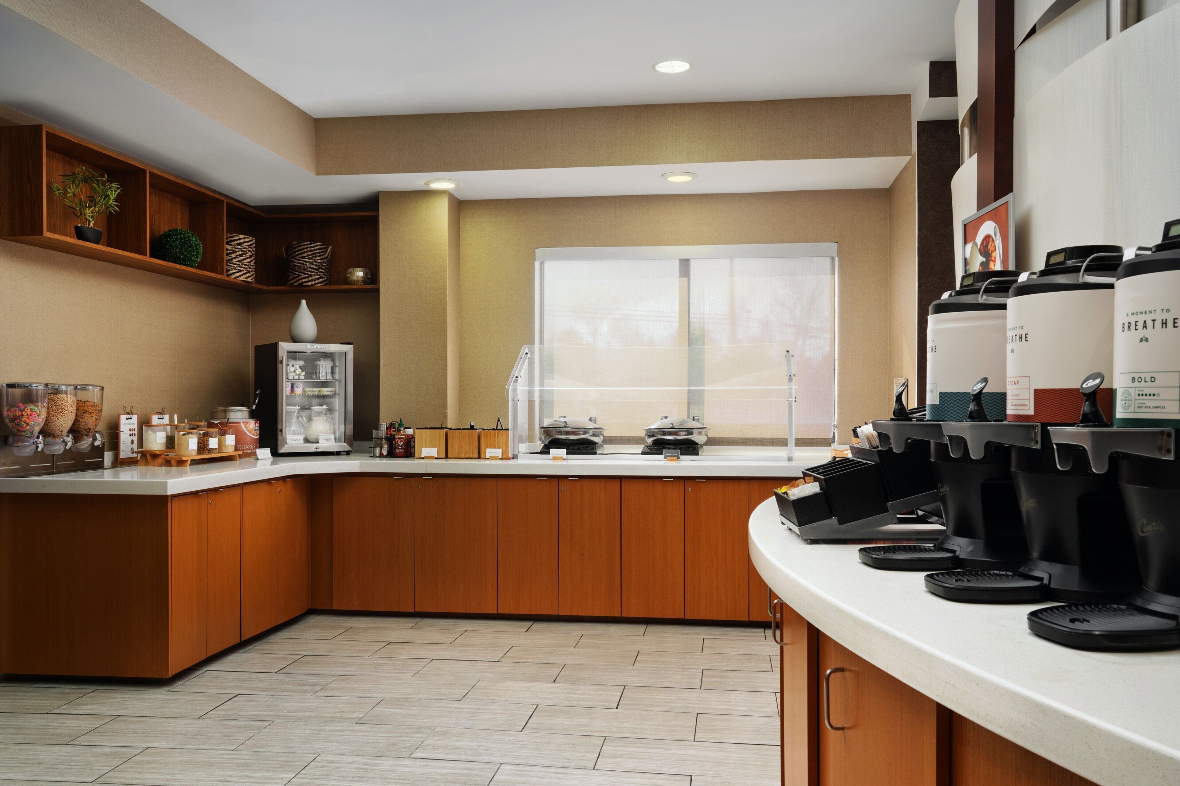 free continental breakfast