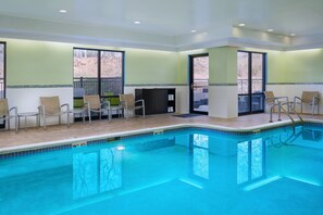 Una piscina cubierta