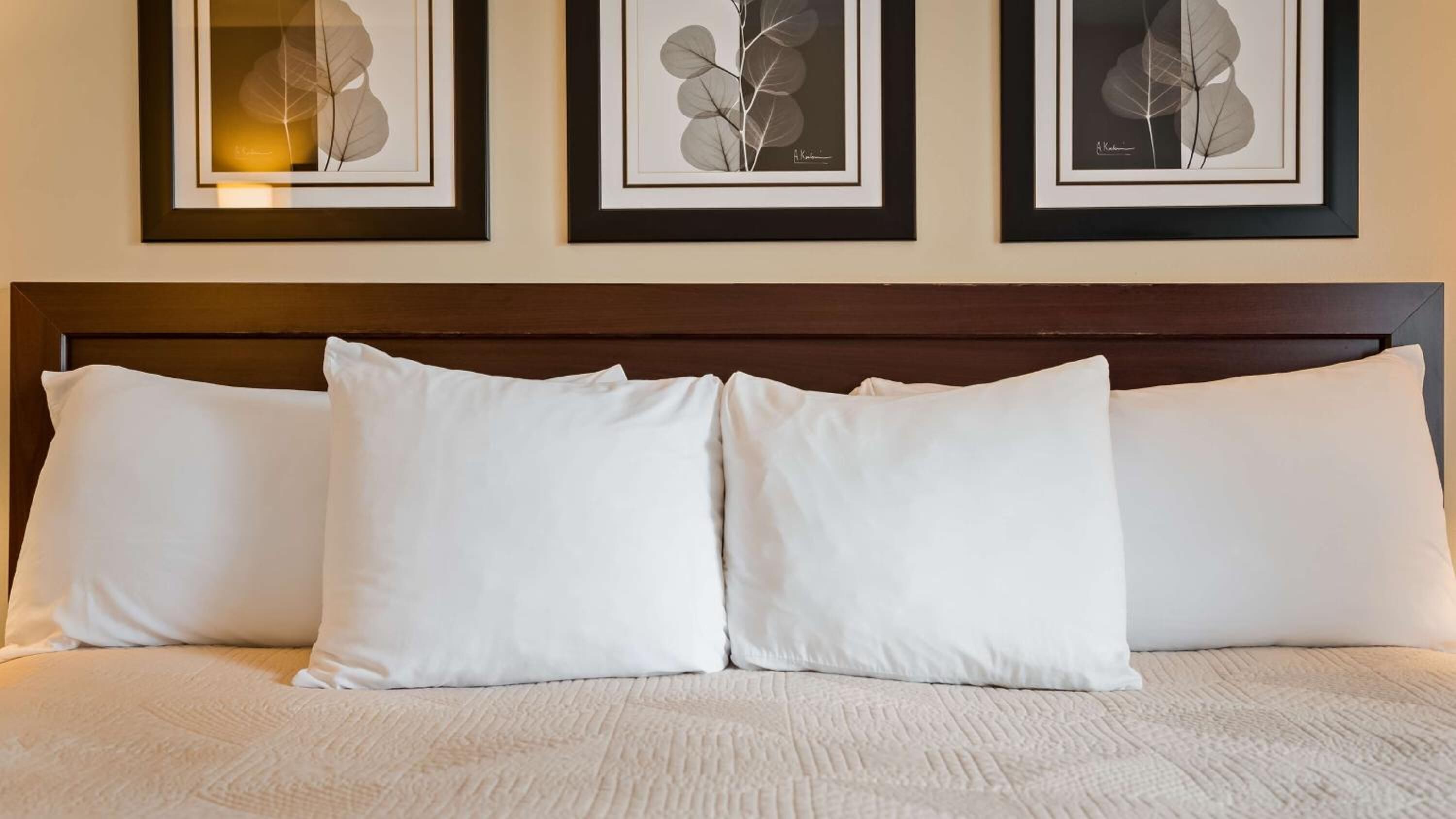 desk, laptop workspace, iron/ironing board, free wifi