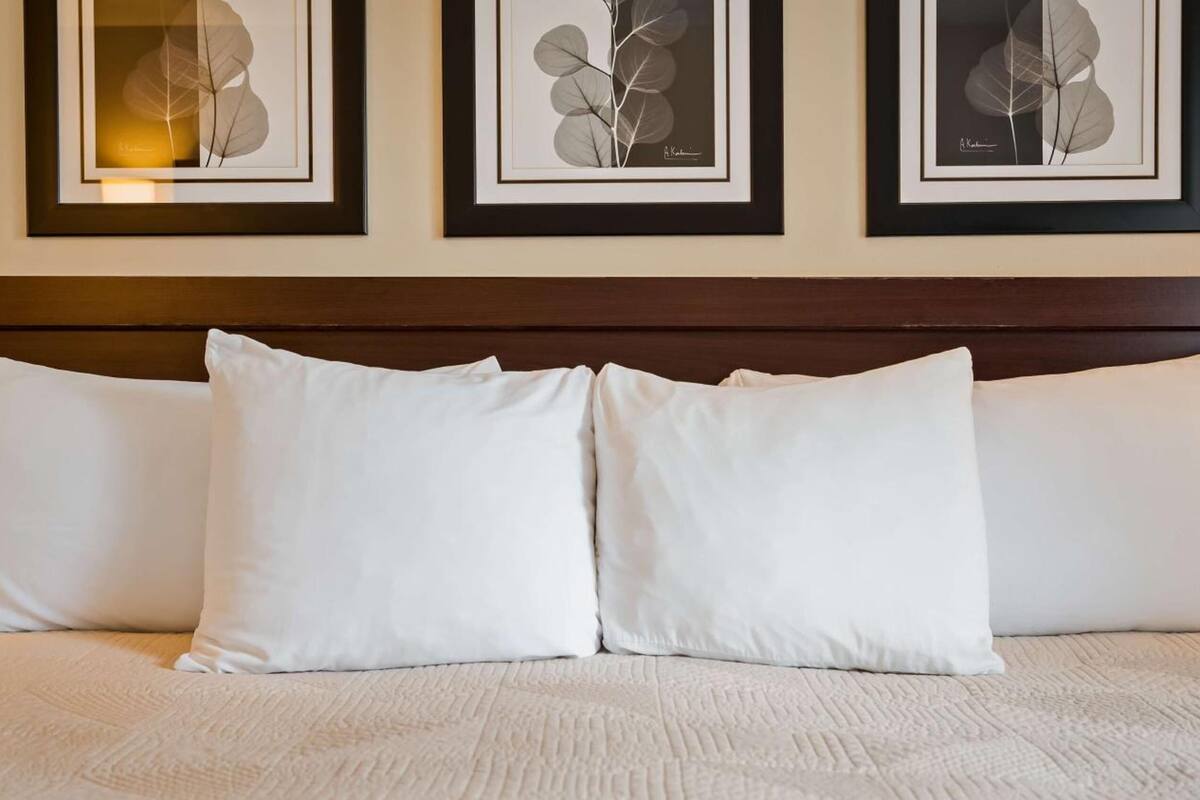 desk, laptop workspace, iron/ironing board, free wifi