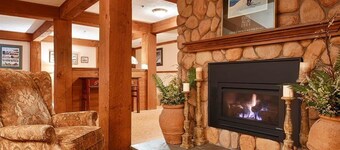 Silver Fox Inn