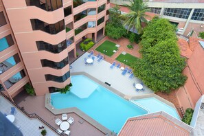 Outdoor pool, sun loungers