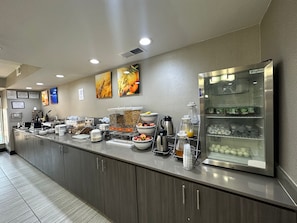 Free daily continental breakfast