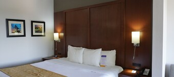 Comfort Inn & Suites Frisco - Plano