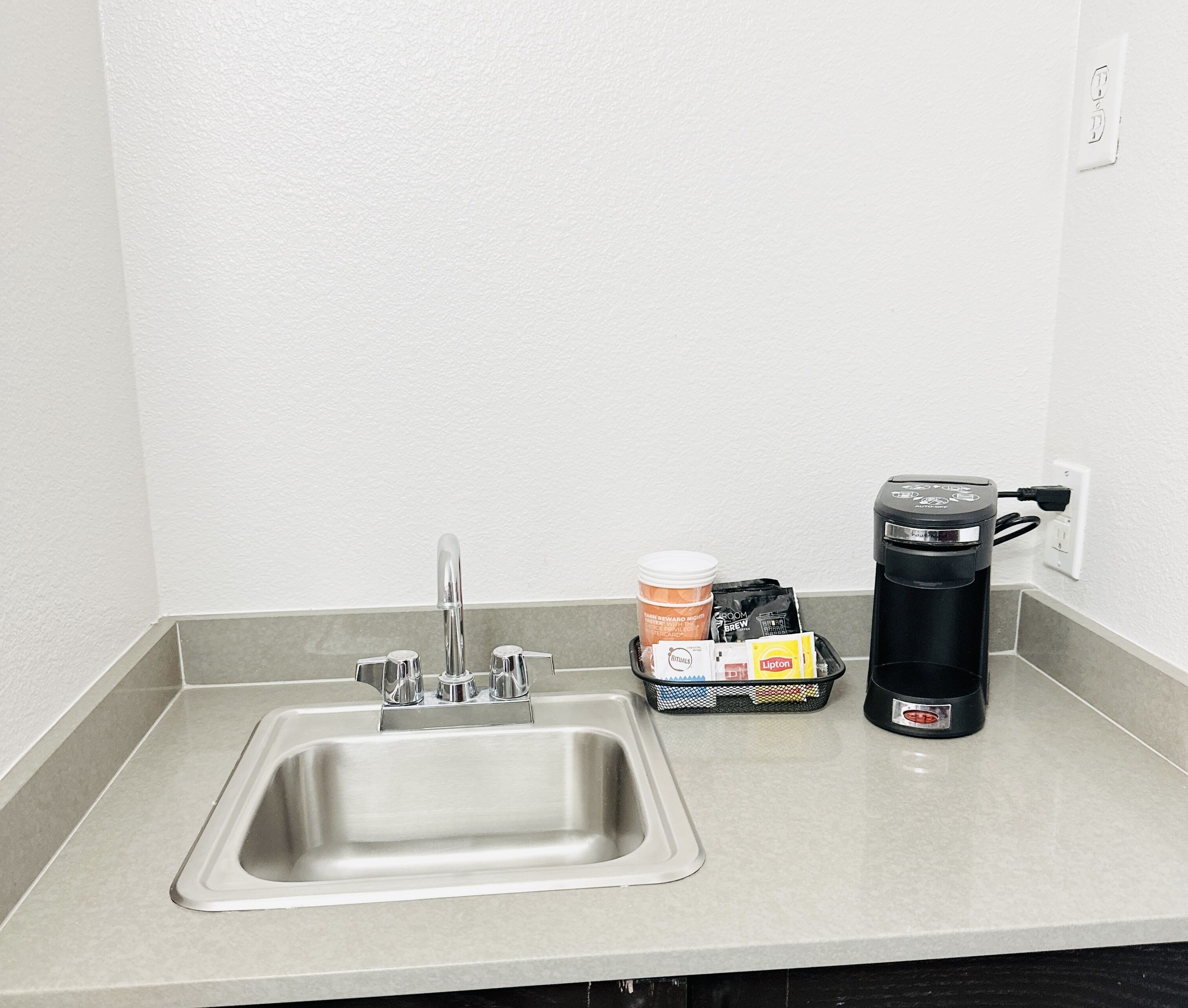 suite, 1 king bed, non smoking | desk, blackout curtains, iron/ironing board, free cots/infant beds