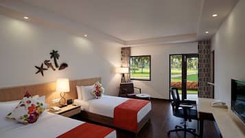 1 bedroom, Egyptian cotton sheets, premium bedding, down duvets