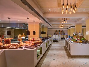 3 Restaurants, Frühstück, Mittagessen, Abendessen, italienische Küche