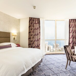 미니바, 객실 내 금고, 책상, 암막 커튼