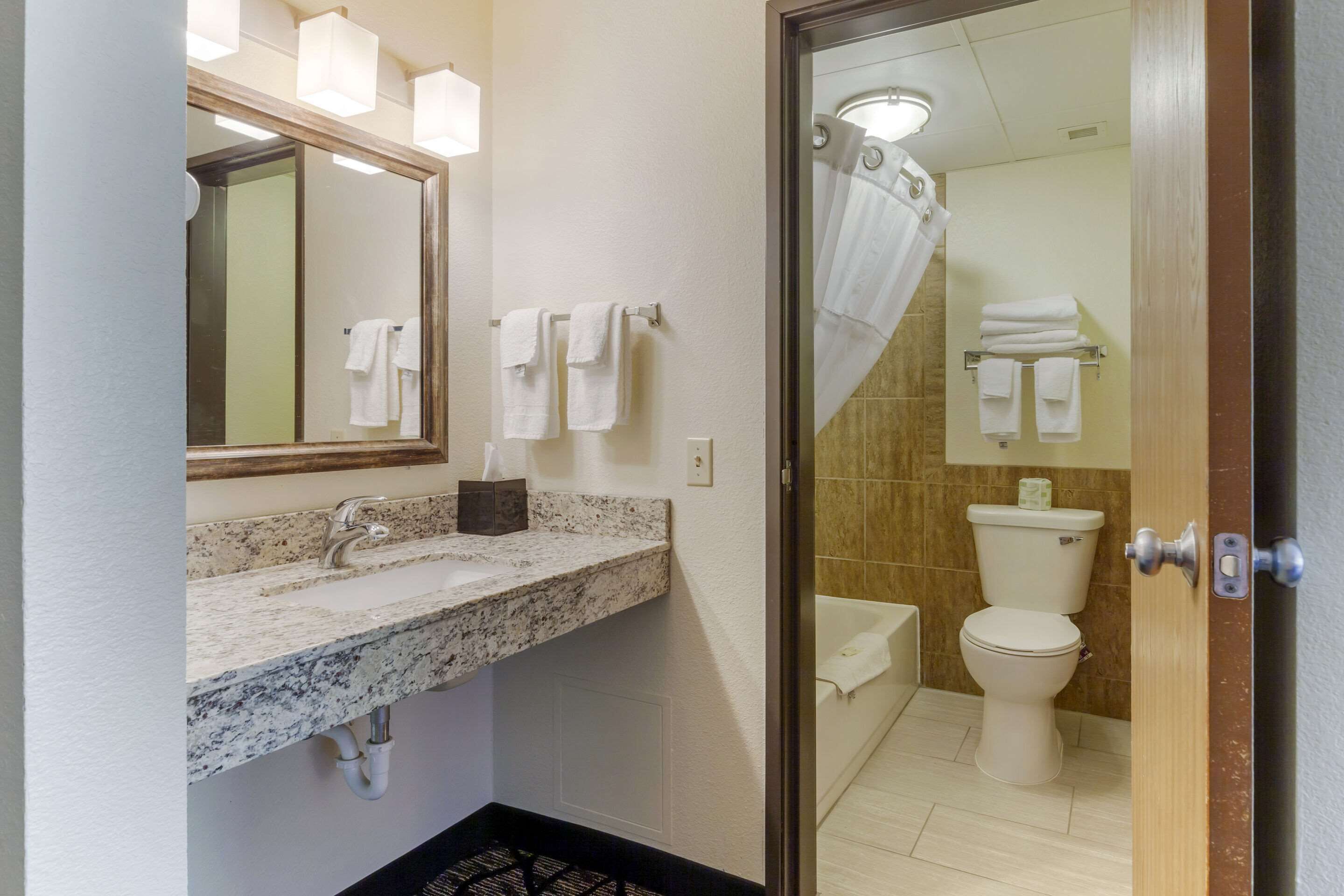 room, 1 king bed, non smoking | desk, laptop workspace, iron/ironing board, cots/infant beds