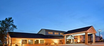 AmericInn by Wyndham Marshall