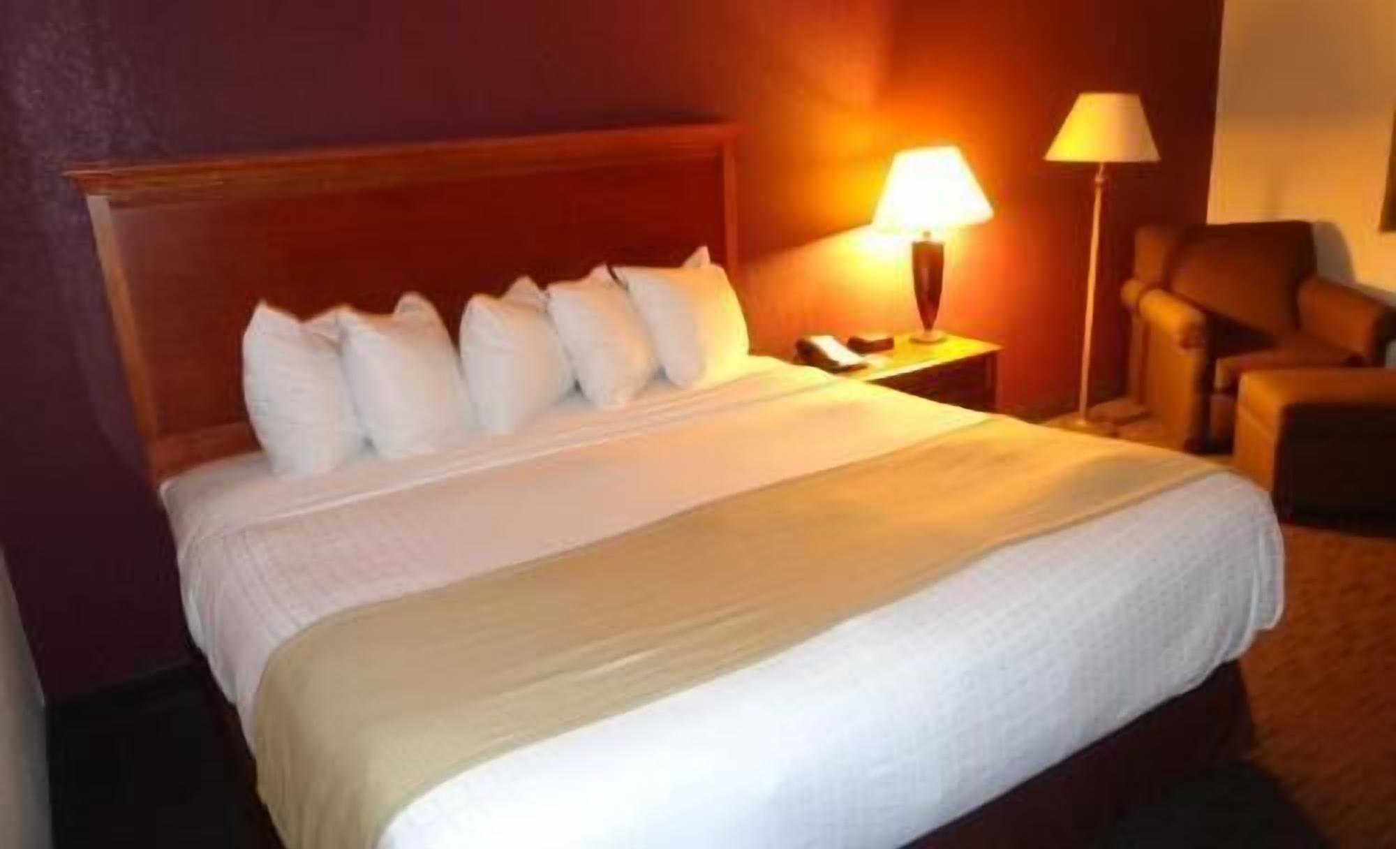 Desk, iron/ironing board, free cots/infant beds, rollaway beds