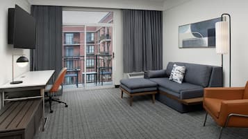 Literie de qualité supérieure, bureau, fer et planche à repasser