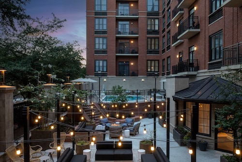 Courtyard by Marriott Savannah Downtown/Historic District