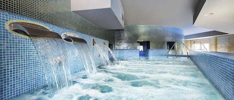 Sauna, spa tub, steam room, Turkish bath, body treatments, aromatherapy