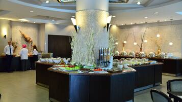 Daily buffet breakfast (TRY 400 per person)