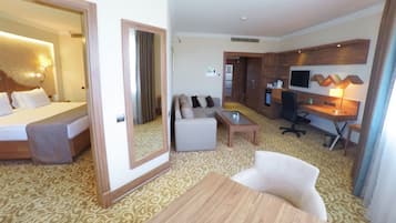 1 habitación, minibar, caja de seguridad en la habitación y escritorio