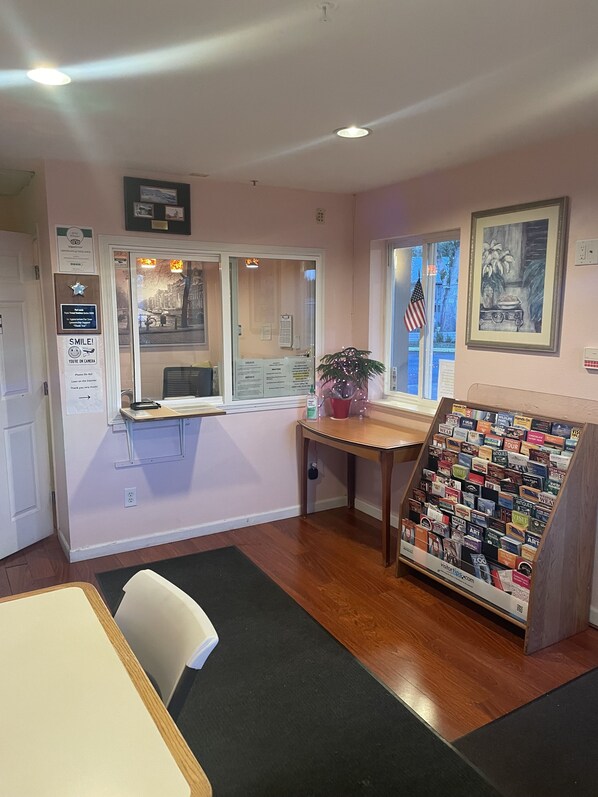 Reception - Americas Best Value Inn Lakewood Tacoma S (Lakewood)