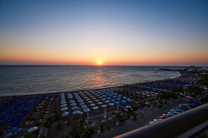 Sun deck