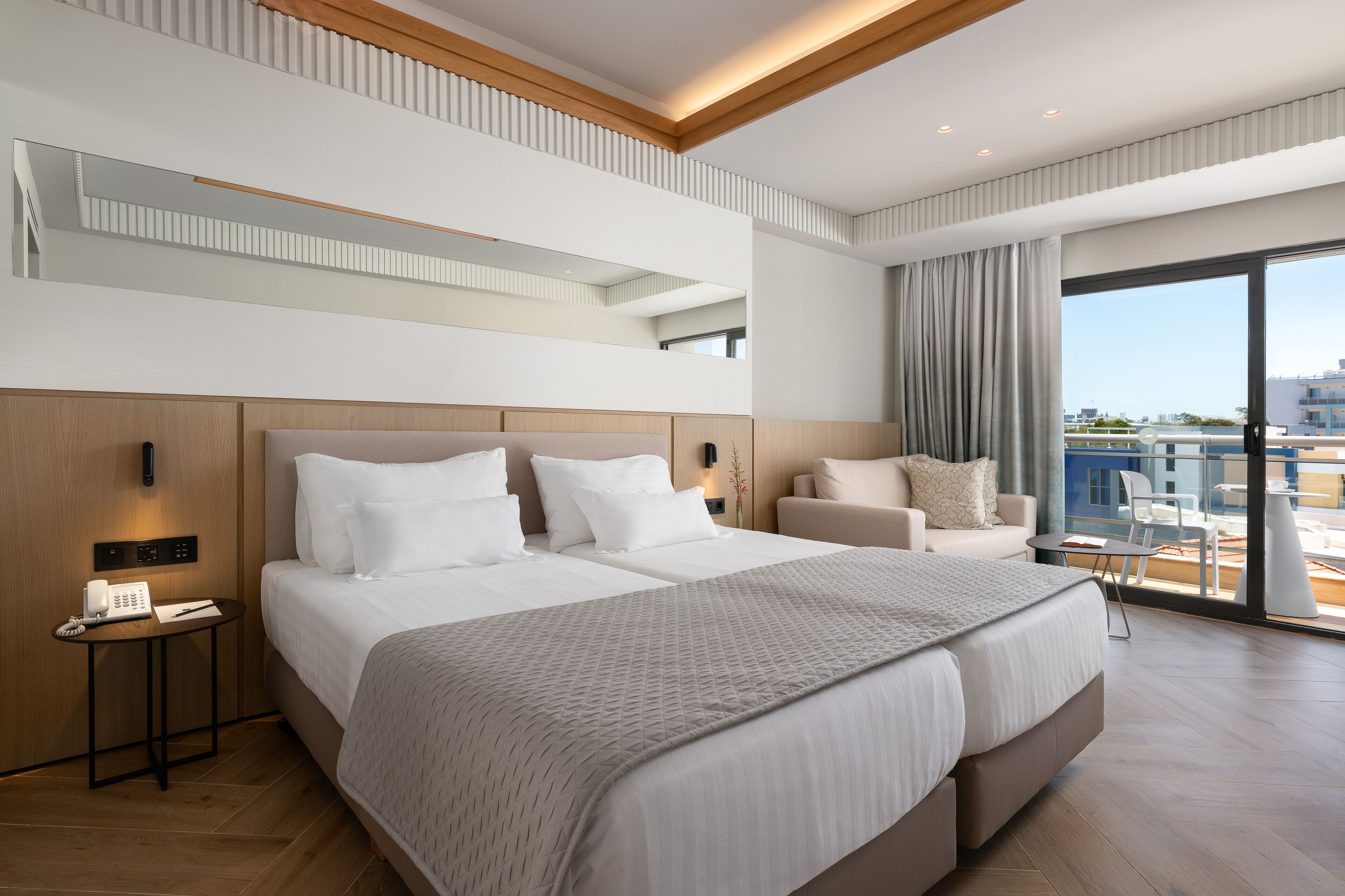 Photo - Mediterranean Hotel