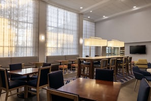 Café da manhã continental grátis todos os dias