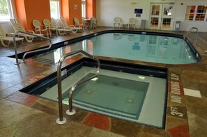 Indoor pool - Motel 6 Huron, OH - Sandusky (Huron)
