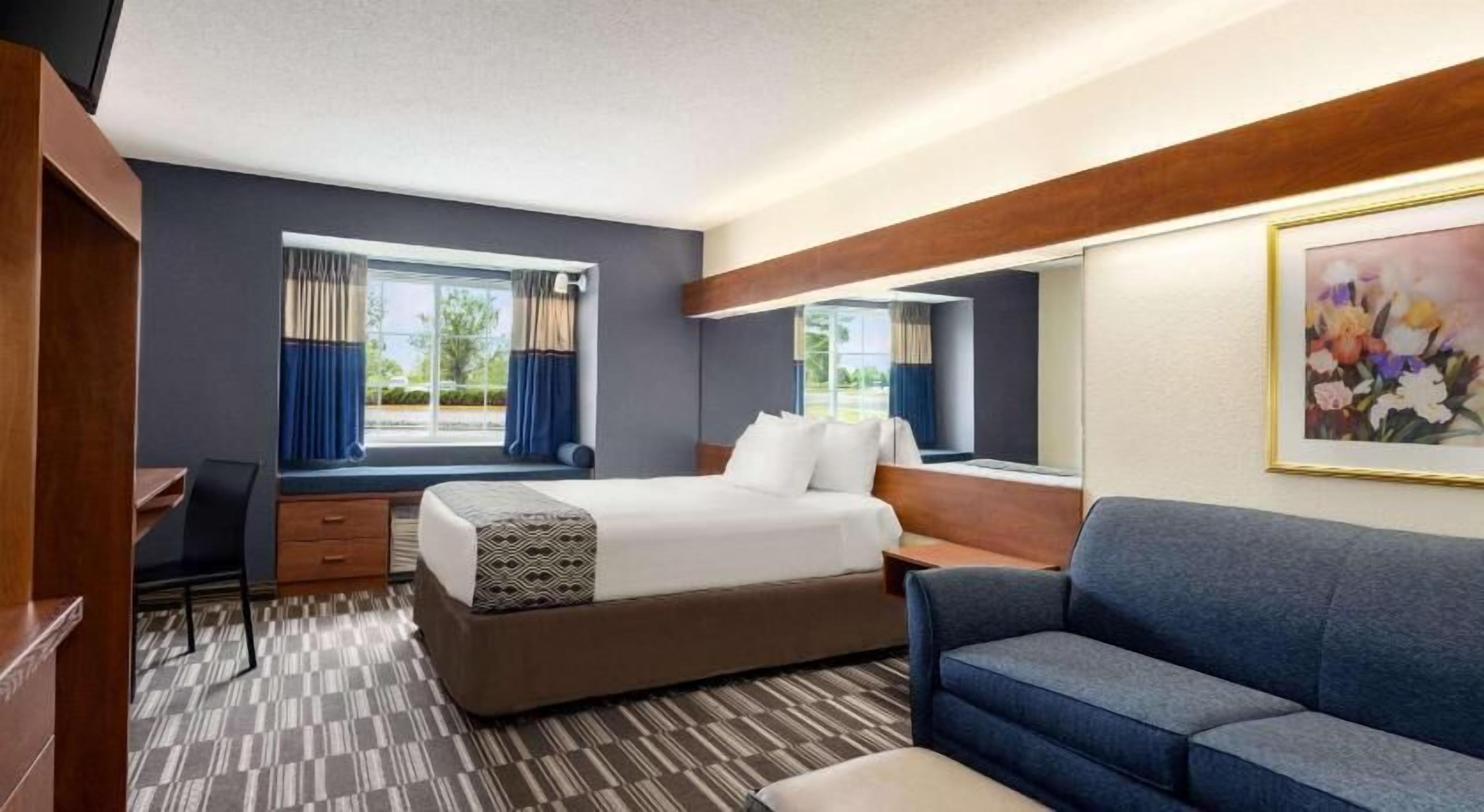 In-room safe, desk, laptop workspace, blackout curtains
