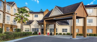 Red Roof Inn PLUS+ & Suites Savannah - I-95