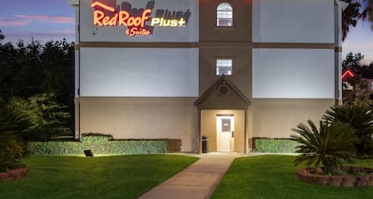 Red Roof Inn PLUS+ & Suites Savannah - I-95