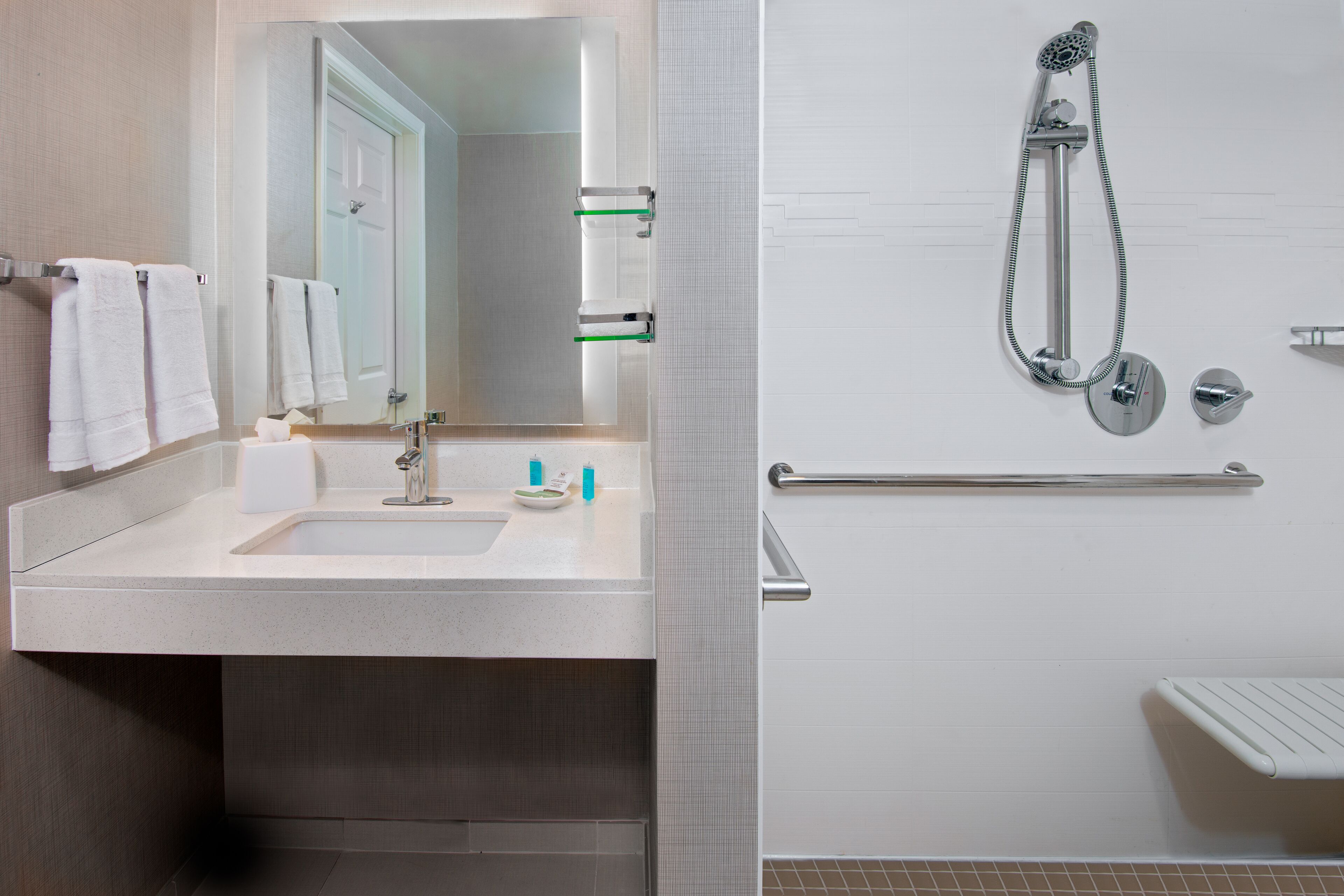 suite, 2 bedrooms (hearing accessible) | bathroom | free toiletries, hair dryer, towels