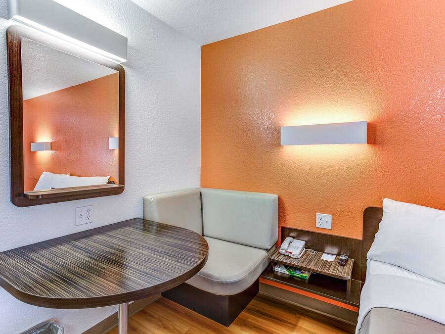 Ilmainen Wi-Fi, vuodevaatteet, pääsy pyörätuolilla