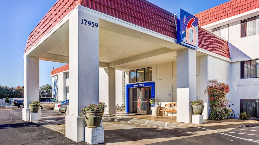 Motel 6 Portland, OR - Tigard West