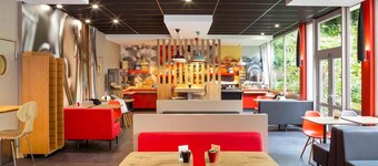 ibis Lannion Cote de Granit Rose