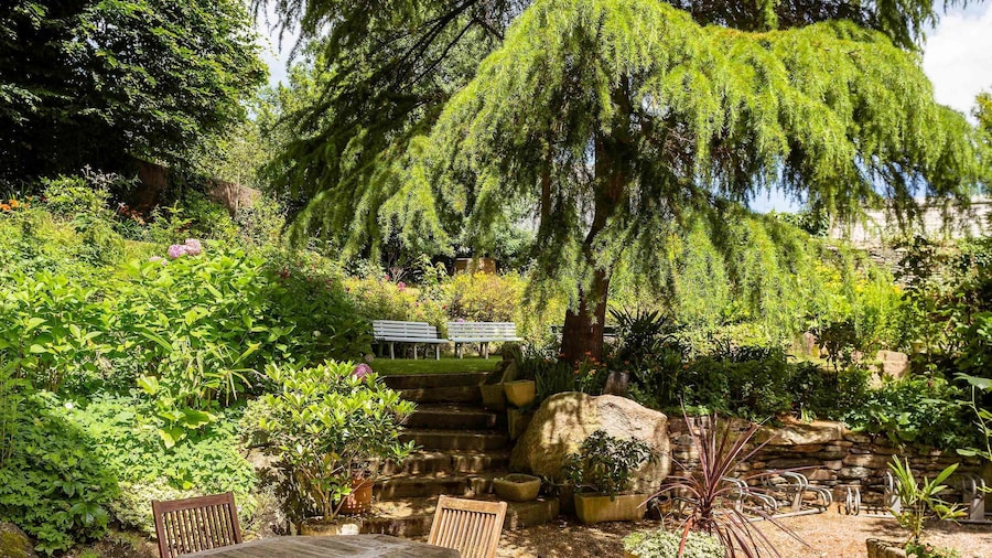 ibis Lannion Cote de Granit Rose