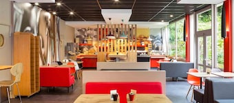 ibis Lannion Cote de Granit Rose