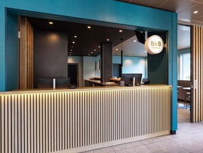 Lobby - B&B HOTEL Wuppertal-City (Wuppertal)