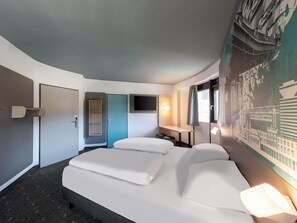Premium bedding, desk, soundproofing, free WiFi - B&B HOTEL Wuppertal-City (Wuppertal)