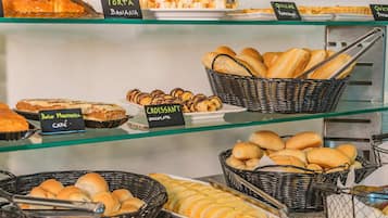 Café da manhã completo todos os dias (BRL 55 por pessoa)