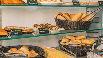 Café da manhã completo todos os dias (BRL 55 por pessoa)